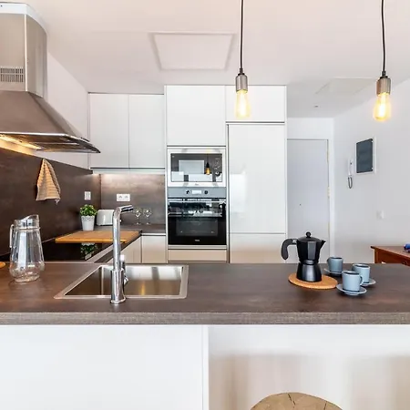 Flatguest Ansite + Deluxe + Panoramic Views + Fast Wifi *
